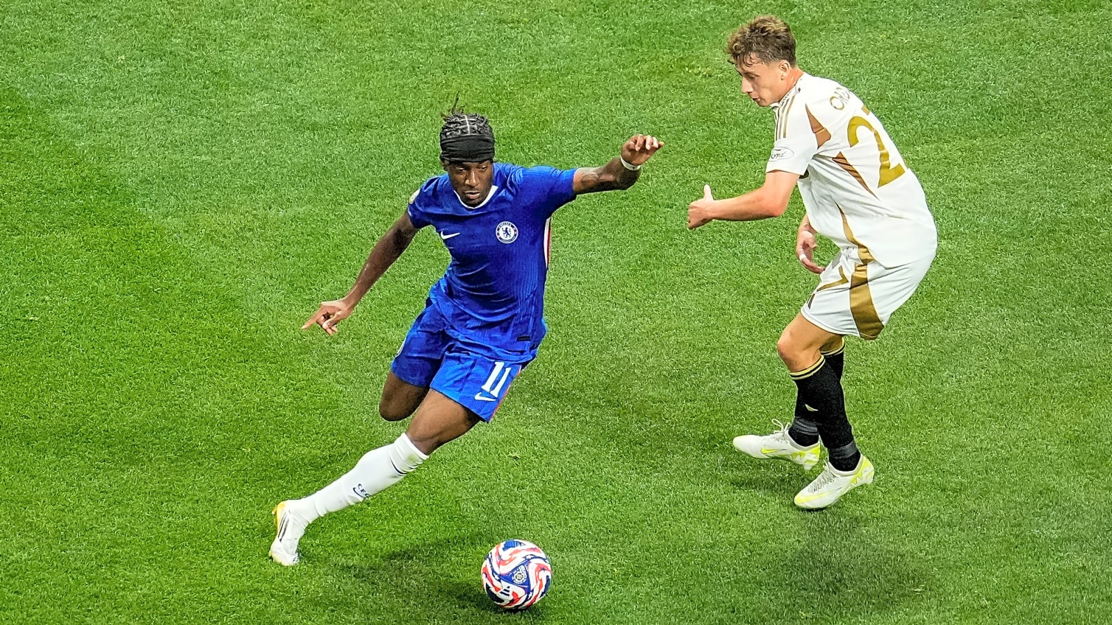 PL rivals eyeing a deal to sign Chelsea star amid Tottenham links; summer exit on the card for the player