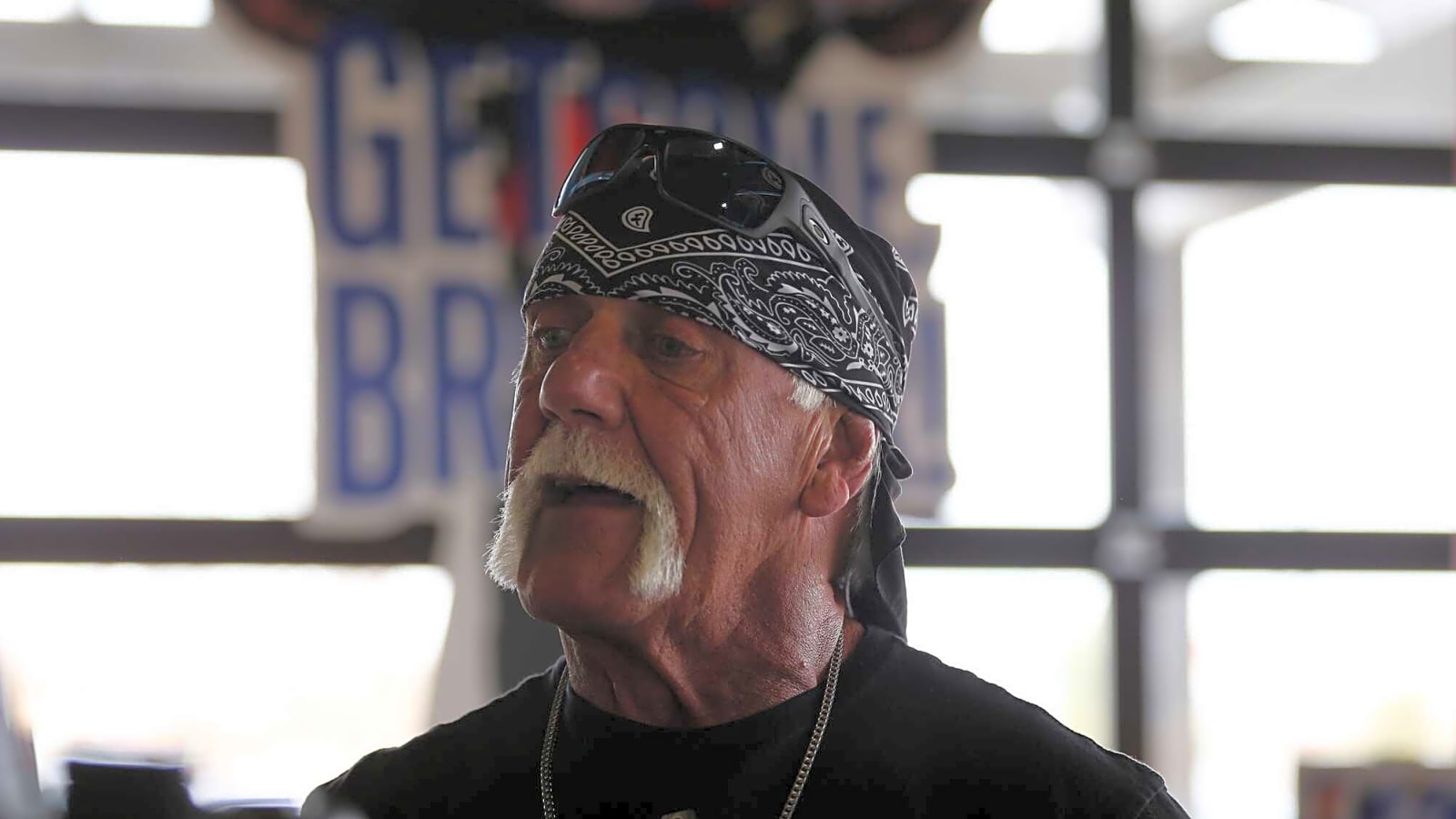 Hulk Hogan dies at 71