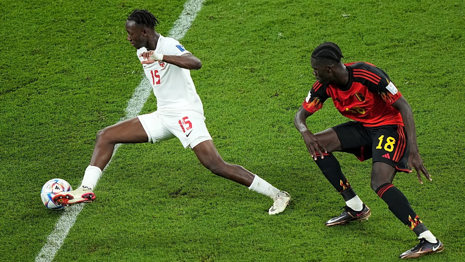 Boost for Manchester United as 'huge' midfielder transfer claim made