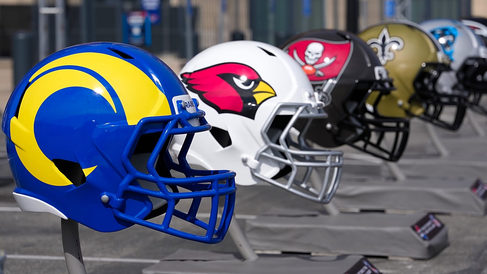 Using Football Analytics to Introduce Data-Driven Thinking