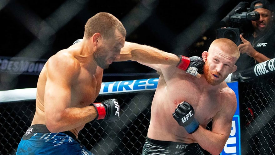 Bo Nickal scores sensational head kick KO to bounce back from first career loss at UFC 322