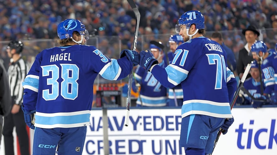 Anthony Cirelli Leaves Stadium Series Game