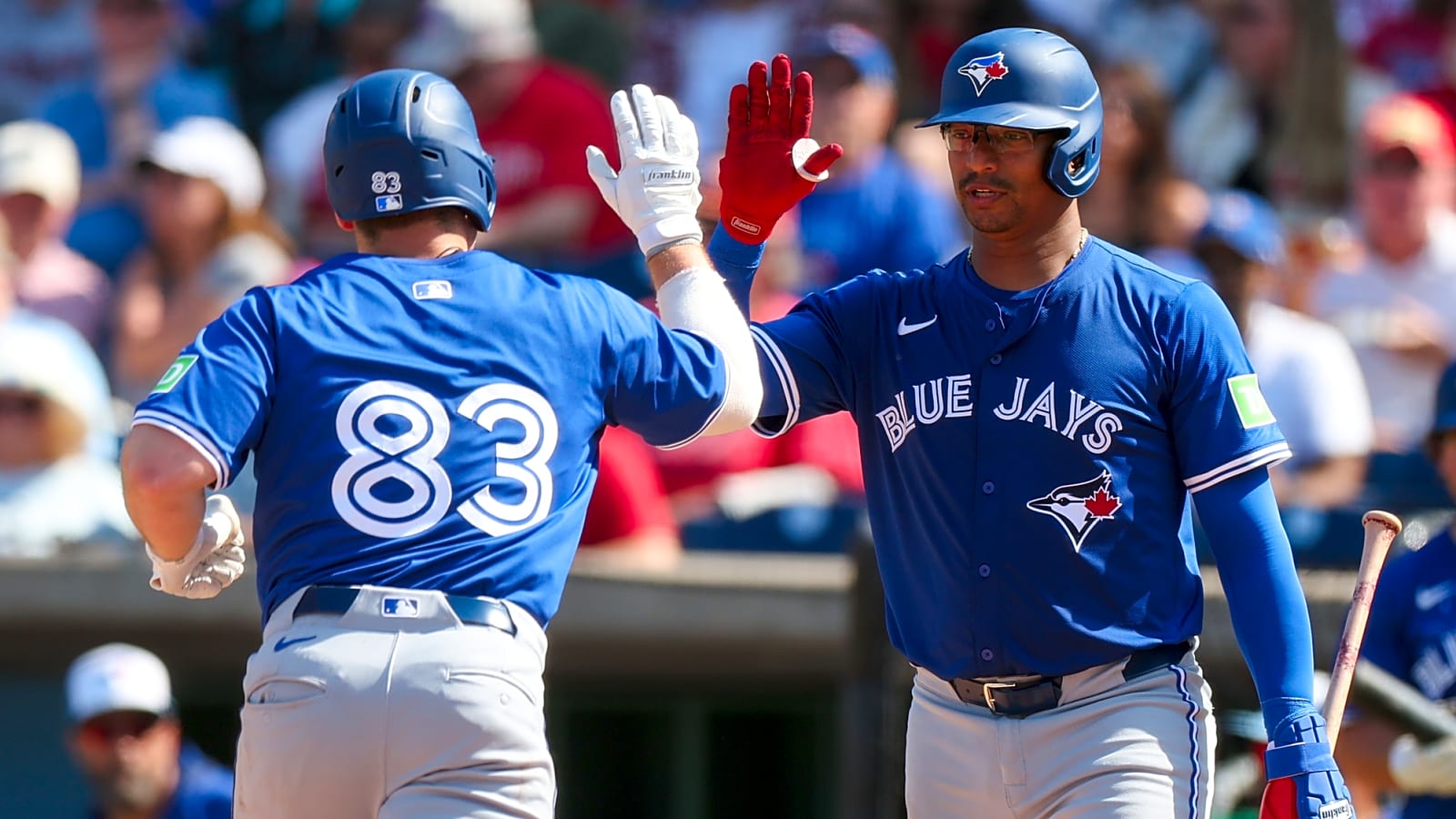 Chicago Cubs Bring Back Veteran Catcher