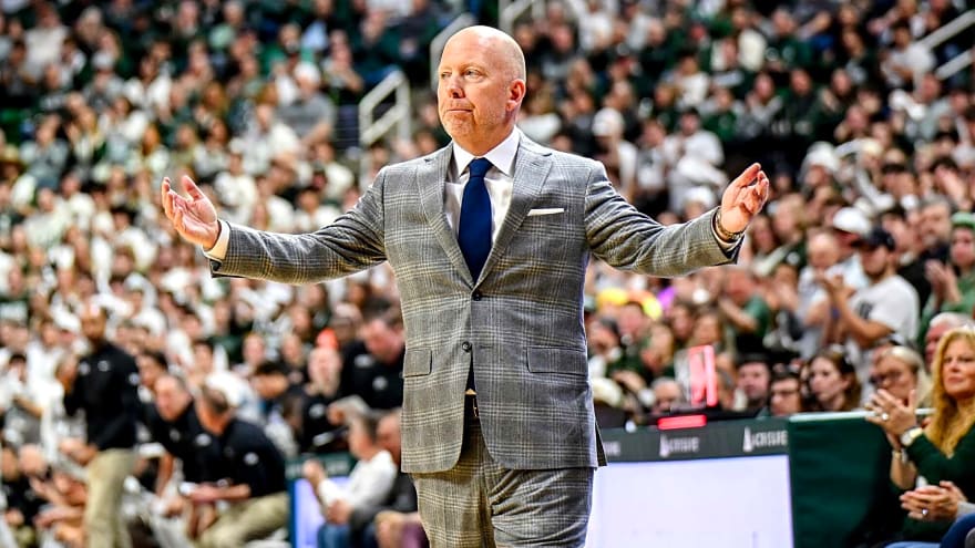 UCLA Mick Cronin apologized for ejecting his own player after feeling the heat
