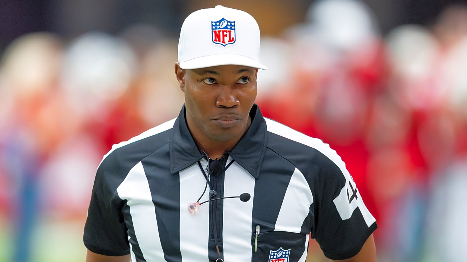 NFL referee crew pulled from 'SNF' after awful performance