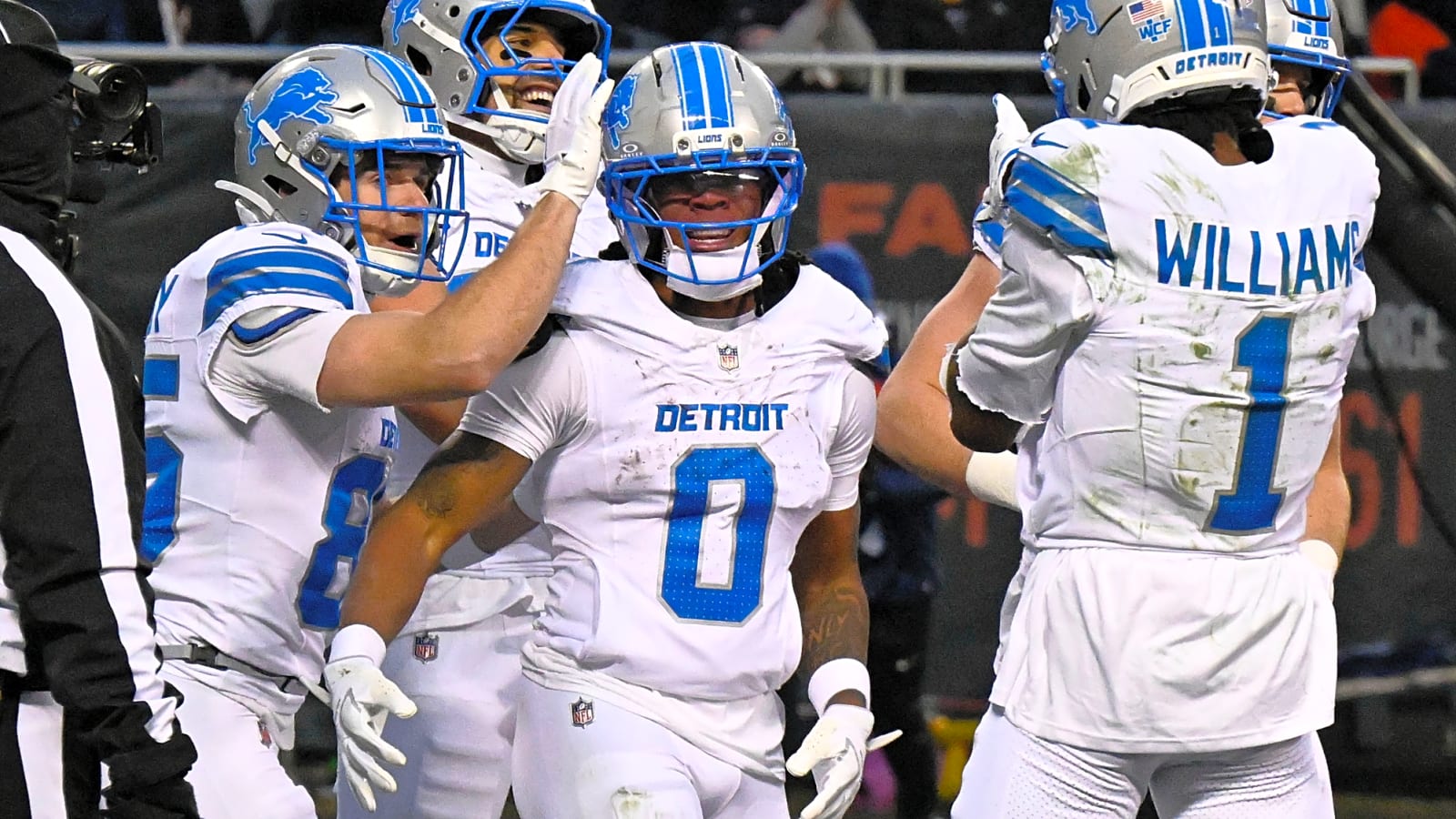 NFC Notes: Jahmyr Gibbs, Maxx Crosby, Bears, Lions