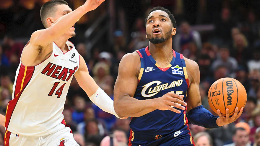 Cleveland Cavaliers Dominate Miami Heat In Eastern Conference Showdown