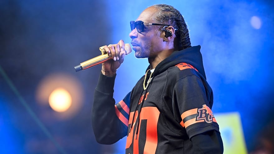 Snoop Dogg to announce Warriors-Clippers game