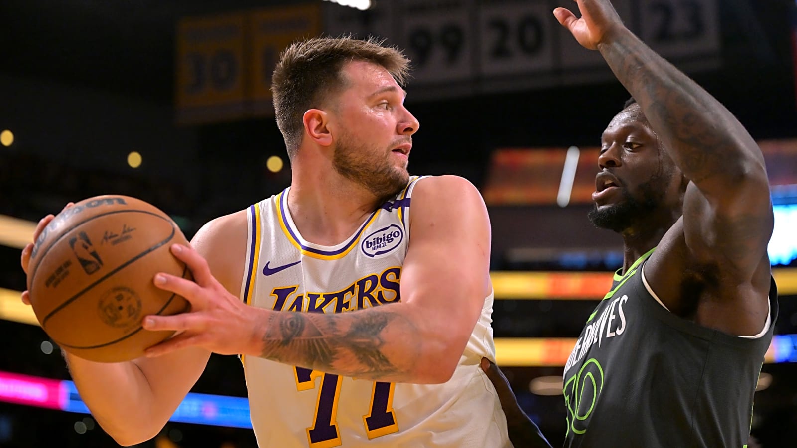 Watch: Lakers' Luka Doncic has huge first quarter in Game 1