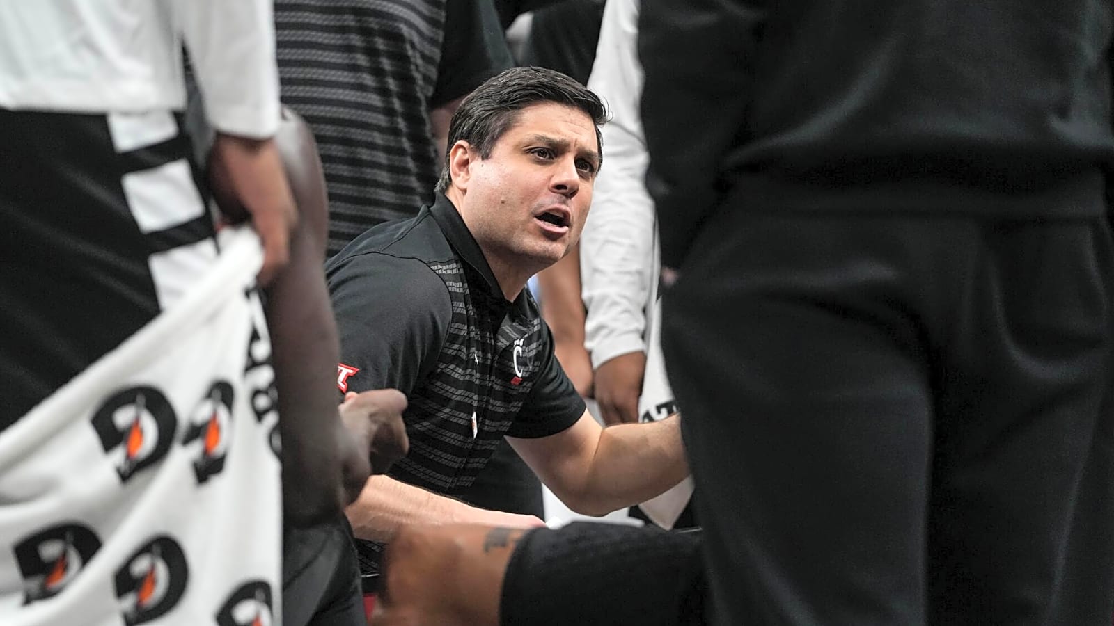 Cincinnati Basketball Adds All-Conference Center in Transfer Portal