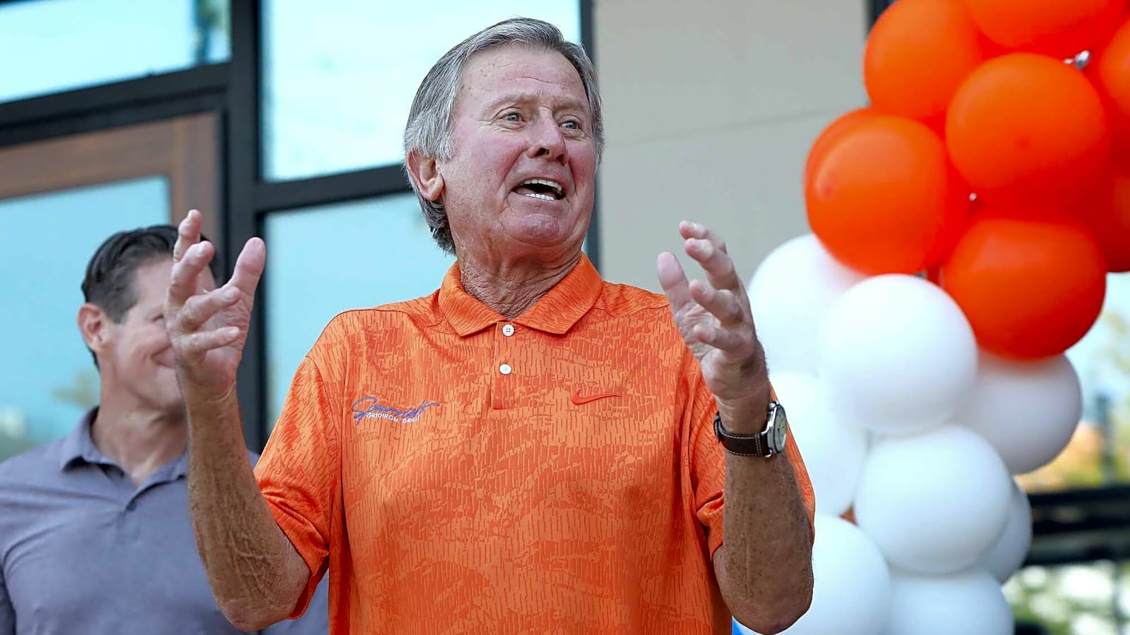 &#39;He carried it off the field&#39; - Steve Spurrier explains the story behind iconic moment he shared with Hall of Fame coach in 1998