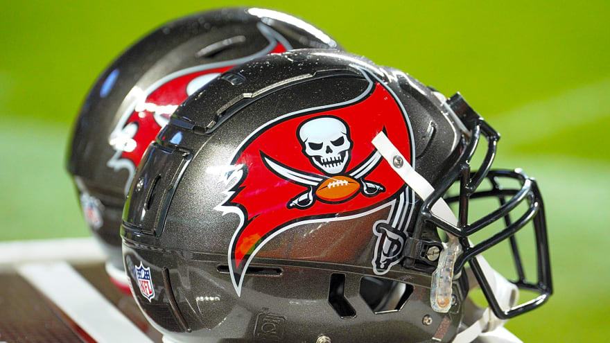 Report: Buccaneers to Unveil White Version of Creamsicle Throwback Uniforms