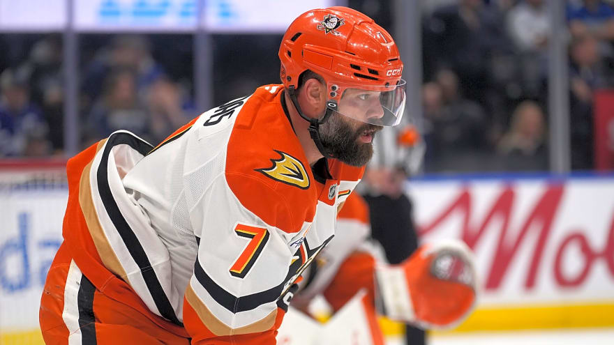 Watch: Leafs’ Domi fights Ducks’ Radko Gudas following opening faceoff