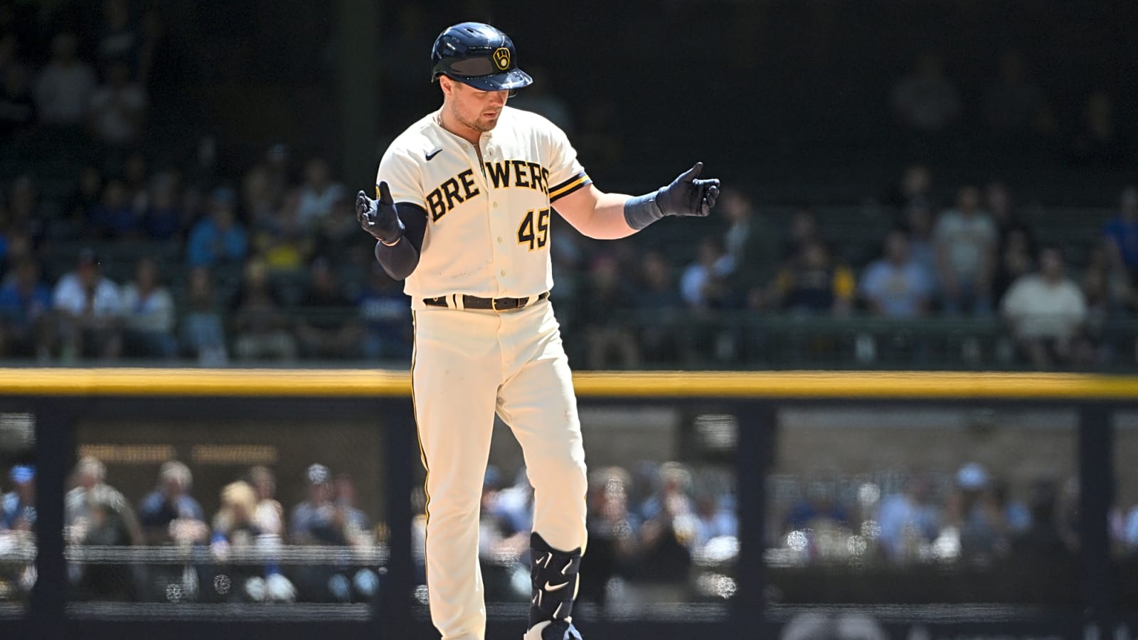 Former Milwaukee Brewers 1B Signs with Japanese League