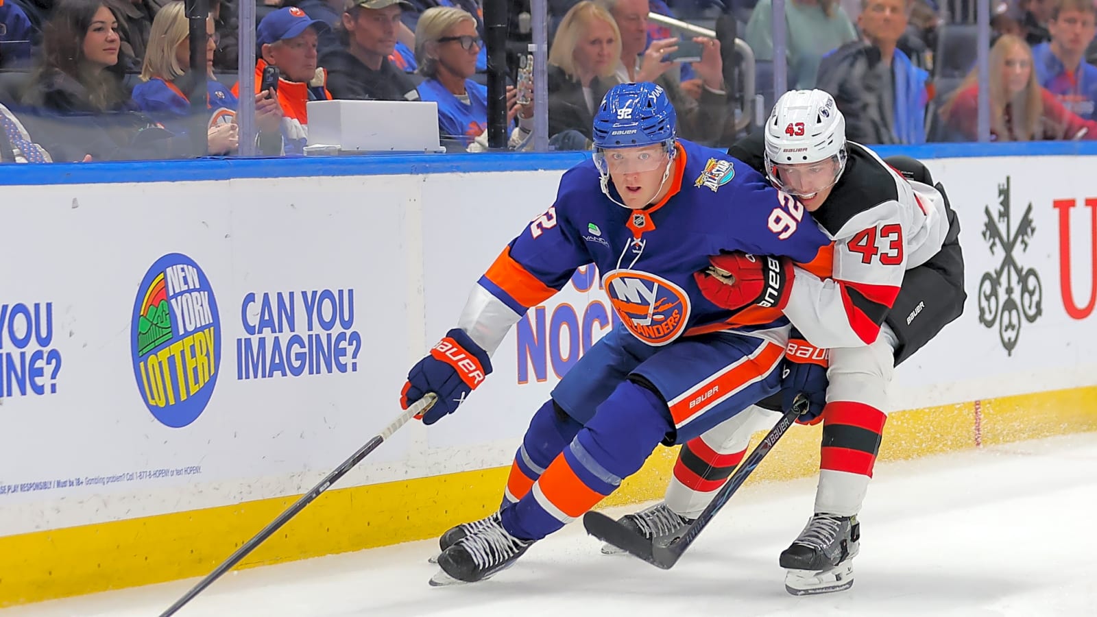 Islanders’ Simon Holmstrom, Alexander Romanov Leave With Injury