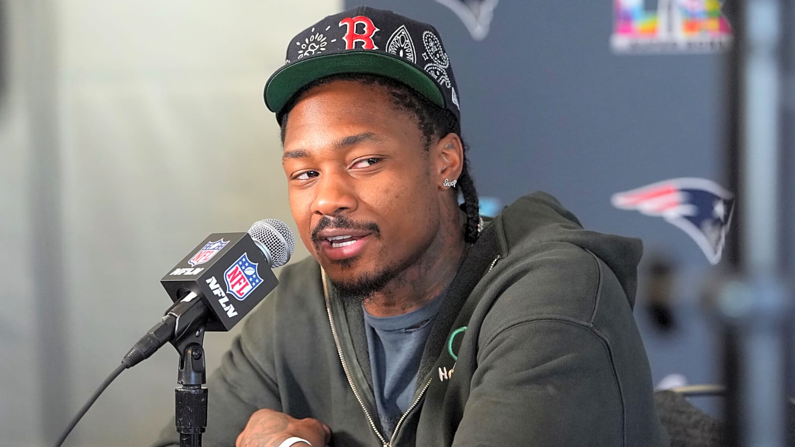 Patriots could bring Stefon Diggs back under one condition