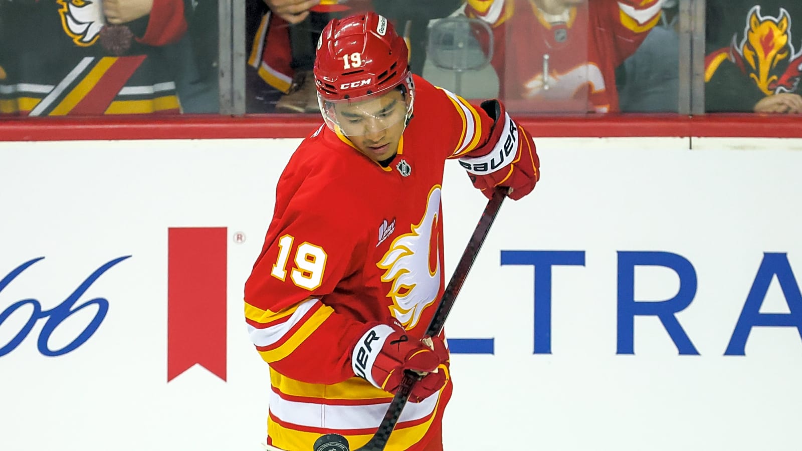 Calgary Flames fall to the St. Louis Blues 4–2 in home opener