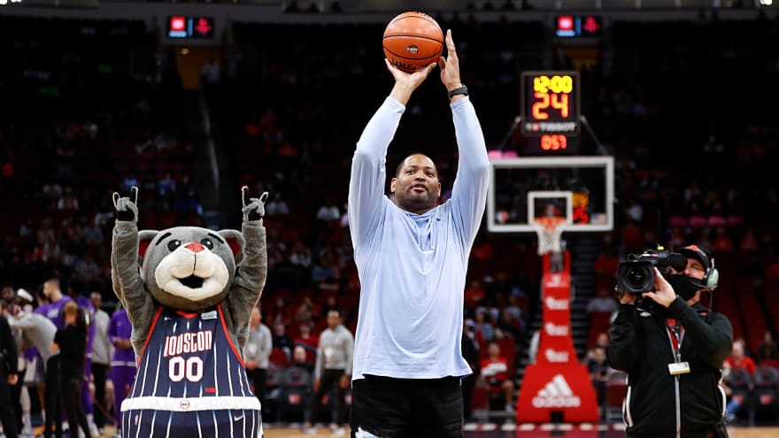 Robert Horry picks between Shaquille O’Neal, Hakeem Olajuwon, and Tim Duncan to build a team around