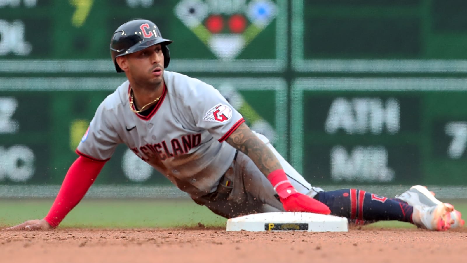 Guardians option former primary shortstop