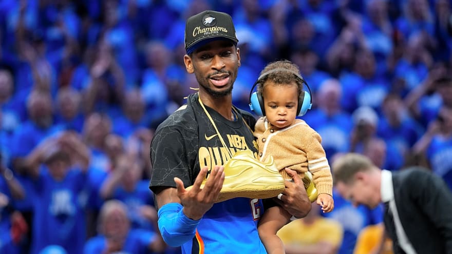 'Such a Serious Guy': Shai Gilgeous-Alexander Stunned After Discovering Kobe Bryant’s Forgotten Music Career