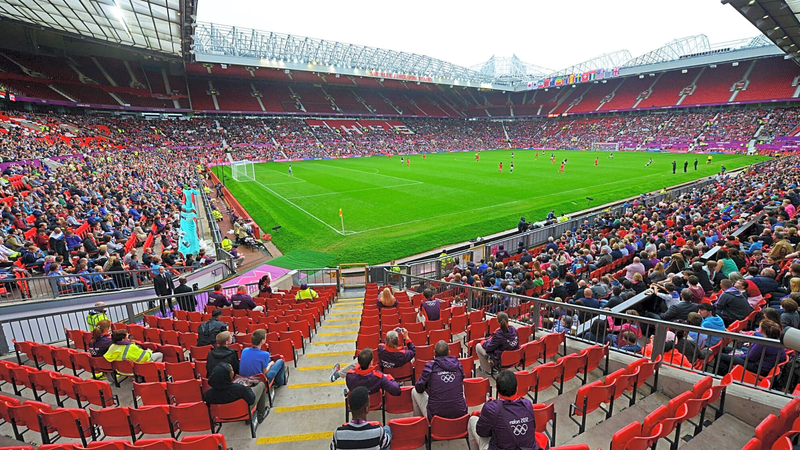 Kyle Macaulay joins Manchester United