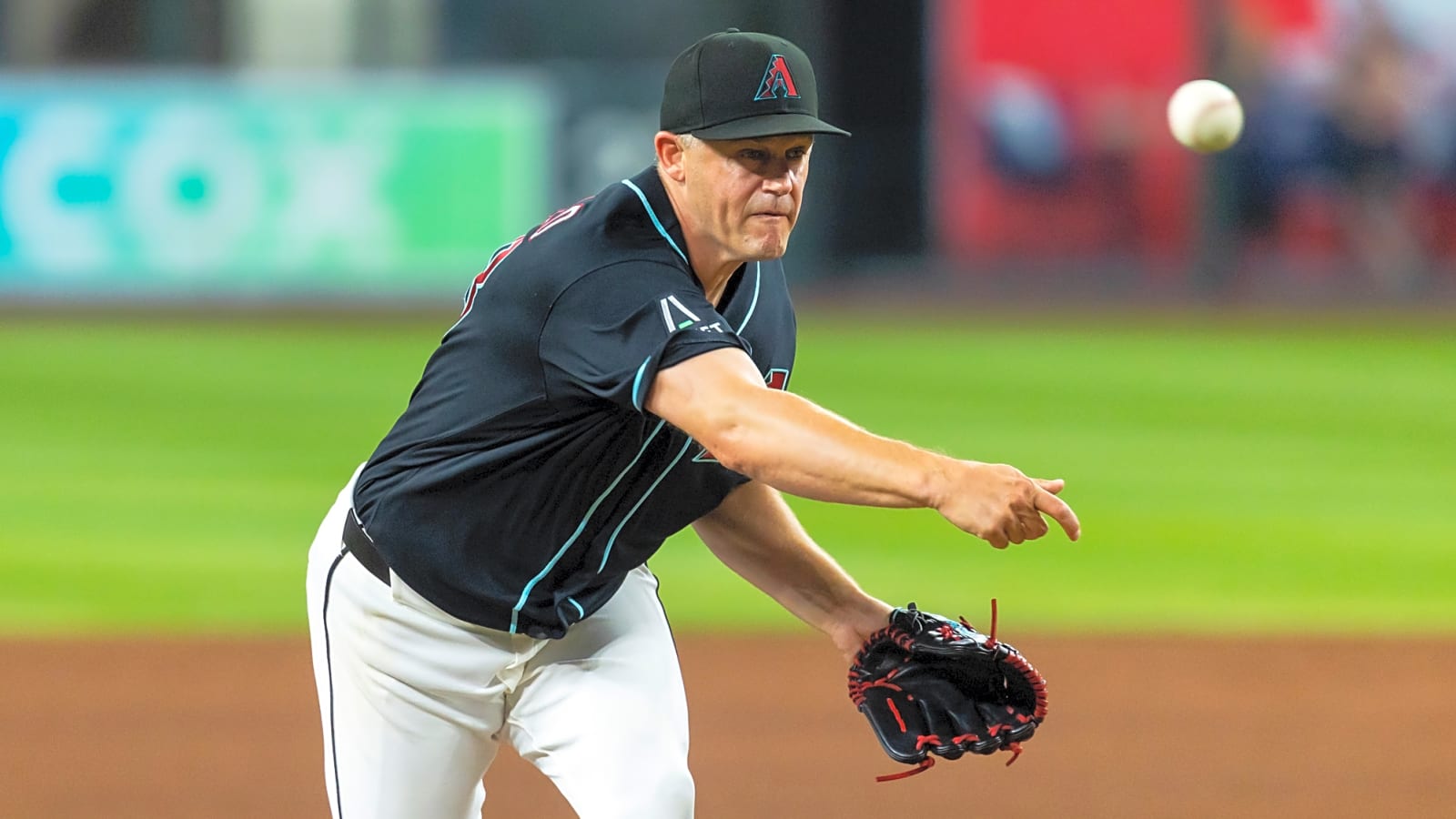 Diamondbacks escape with win, but Paul Sewald concerns remain