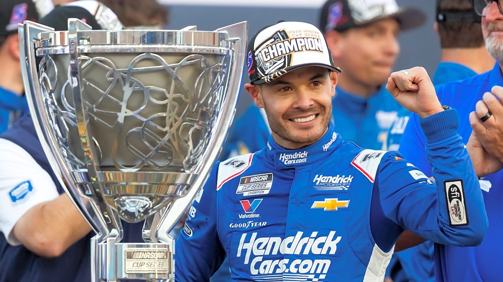 Pandemonium at Placerville Speedway After Kyle Larson’s Spectacular Crash