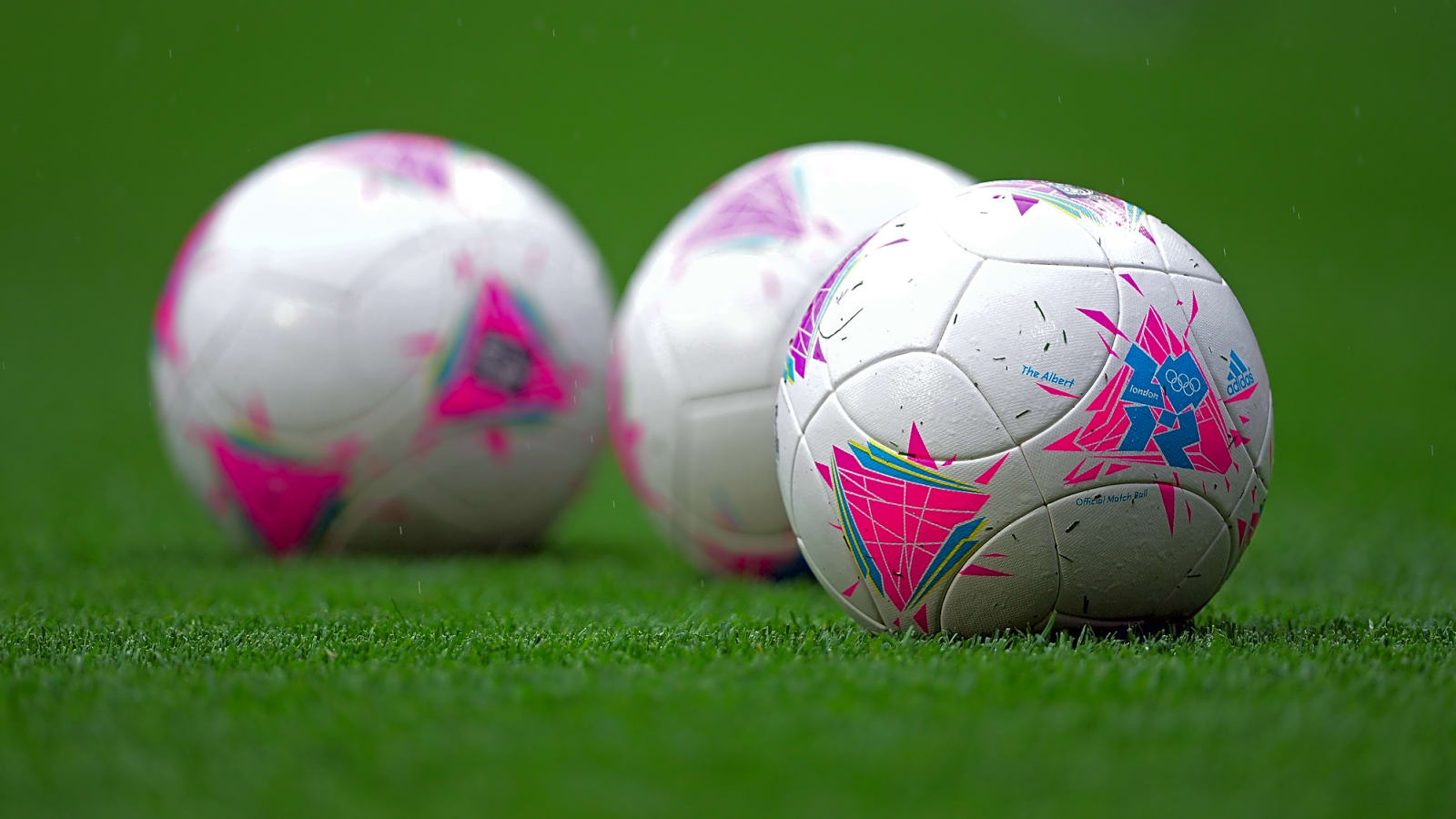 Manchester United release Patrick Dorgu injury update