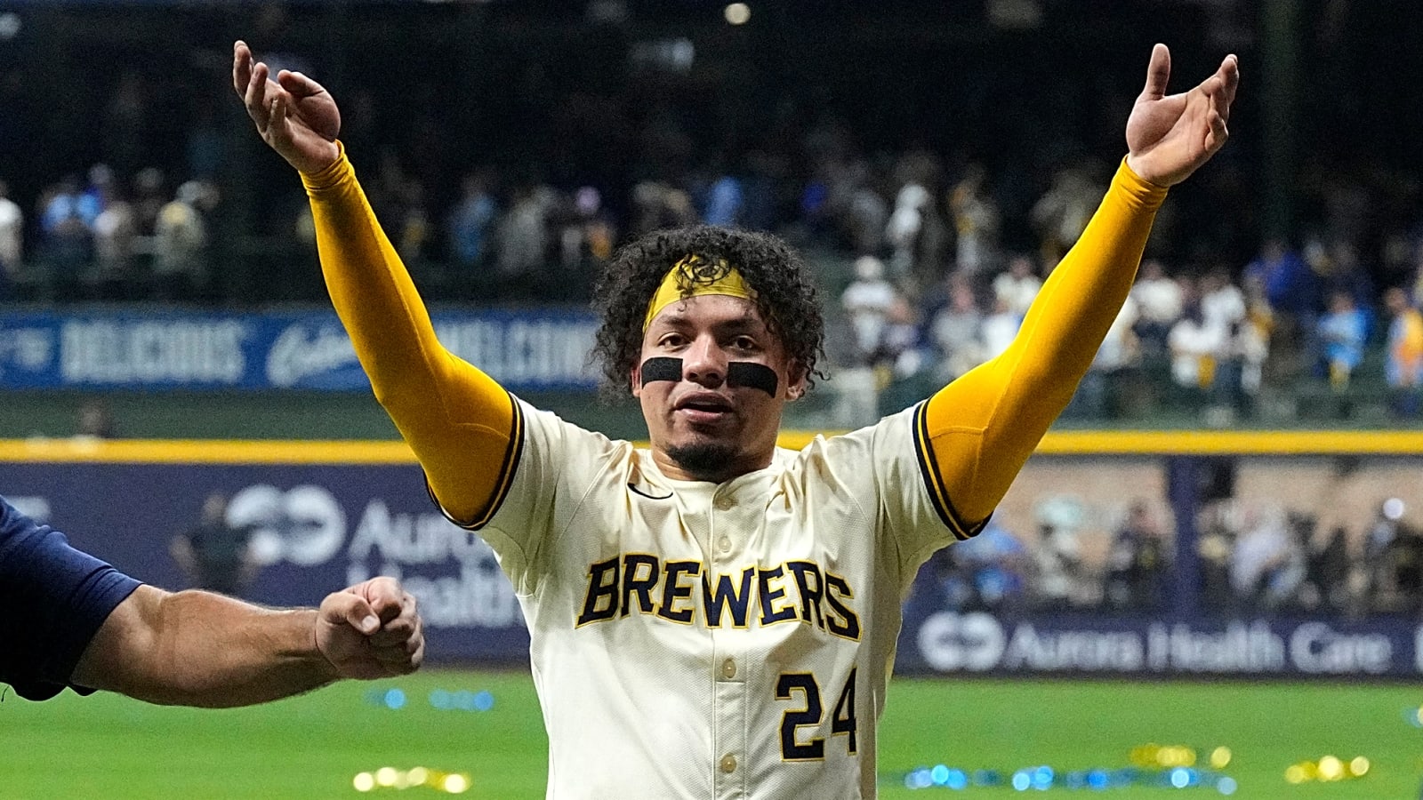 Brewers, William Contreras Avoid Arbitration