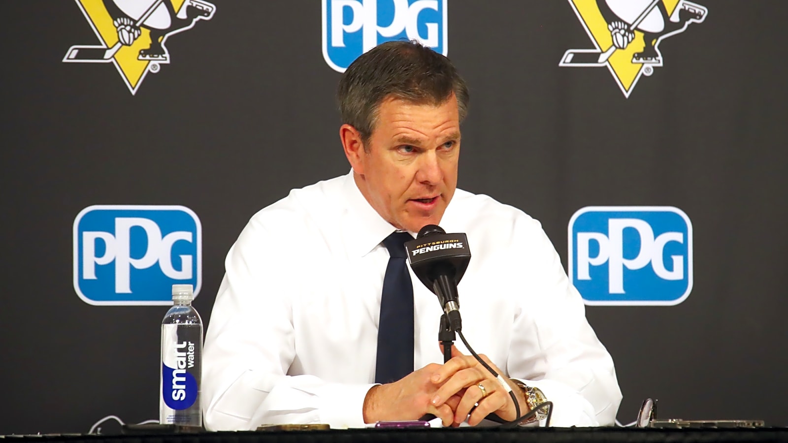 Penguins make major move regarding HC Mike Sullivan