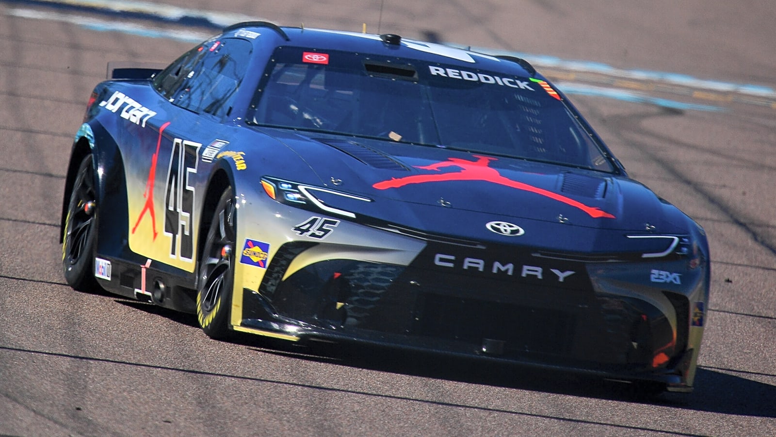 Tyler Reddick misses chance at NASCAR history at Phoenix