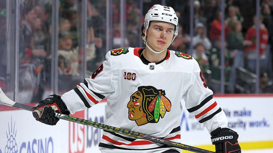 Recap: Blackhawks waste three-goal lead in 4-3 shootout loss in Minnesota