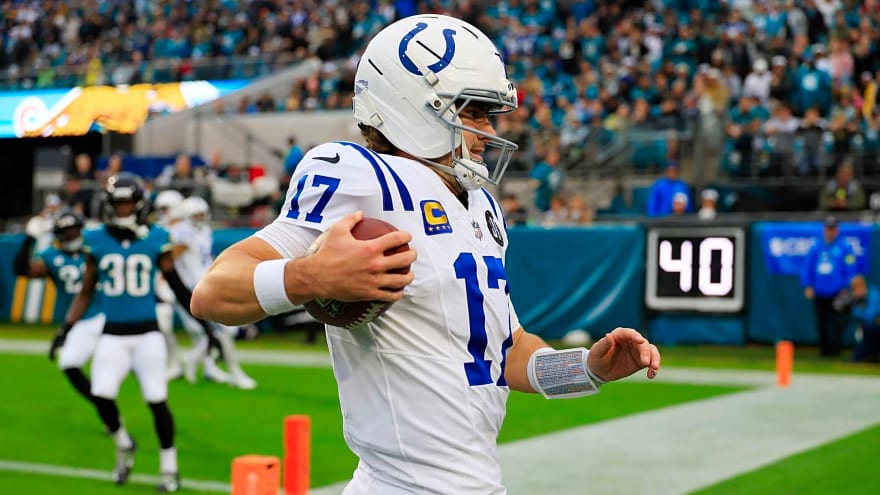 Colts, Daniel Jones Making Progress