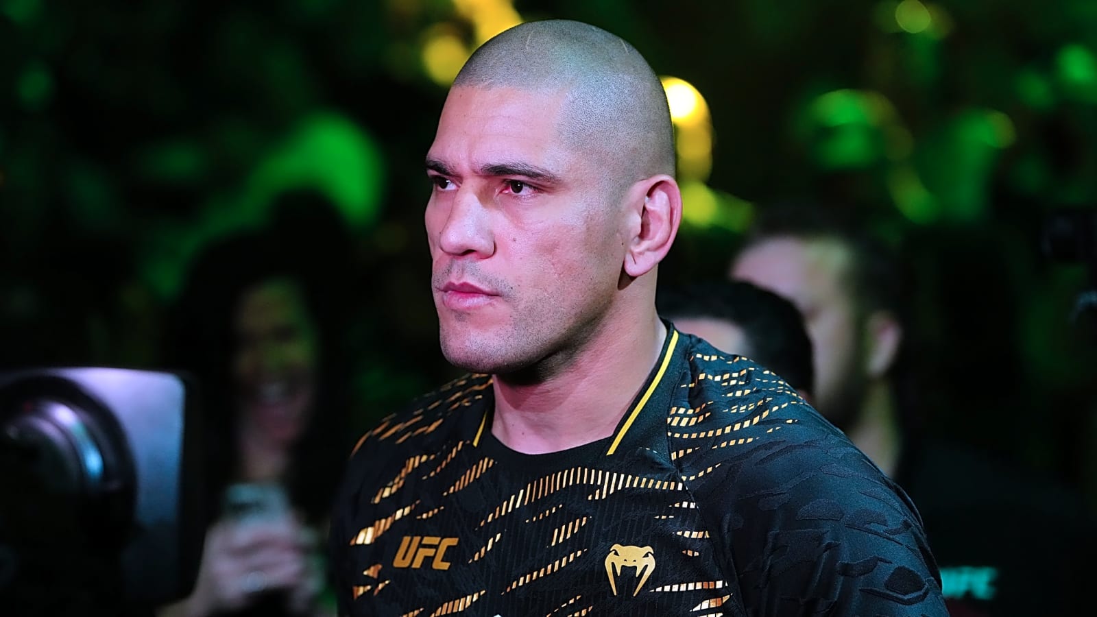 Alex Pereira Slammed For Knocking Out Sparring Partner