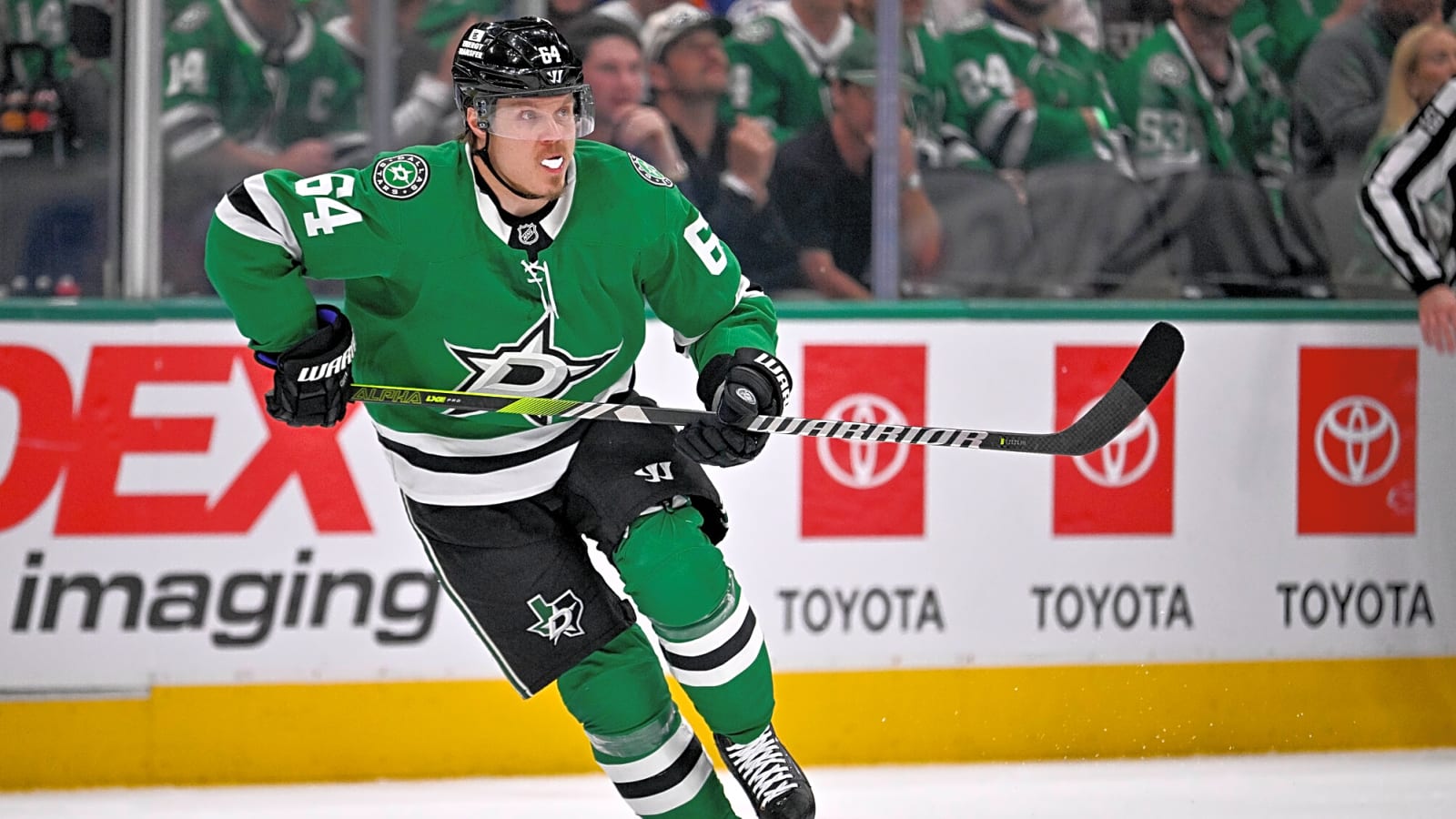 Maple Leafs linked to Mikael Granlund, Pius Suter