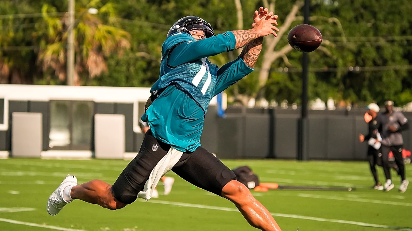 Jaguars In Active Talks With WR Parker Washington