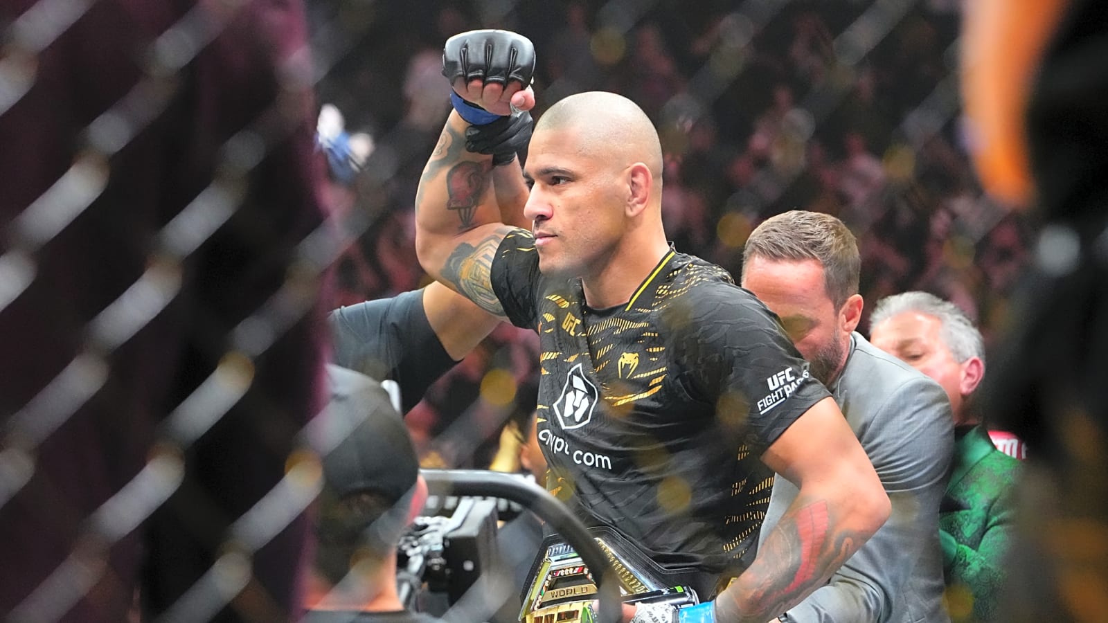 Alex Pereira showed something Jiri Prochazka had been waiting for at UFC 320… ‘Finally’