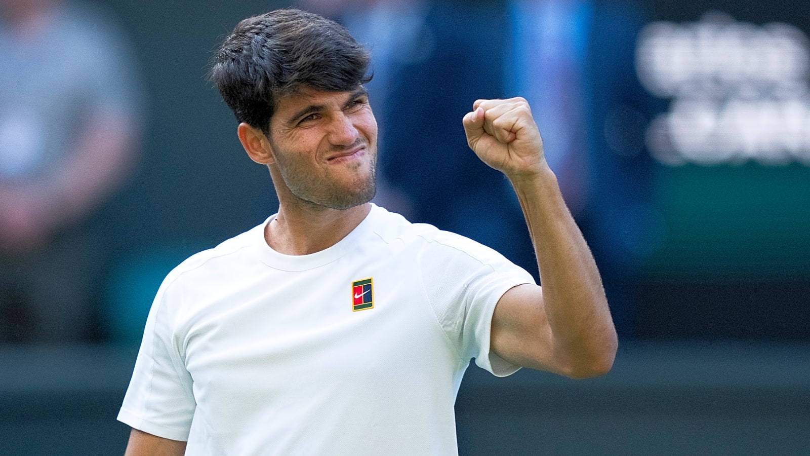 Carlos Alcaraz&#39;s streak continues: Wimbledon defending champion powers past Jan-Lennard Struff