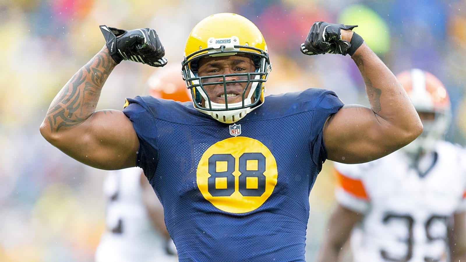 Son of ex-Super Bowl champion commits to Notre Dame