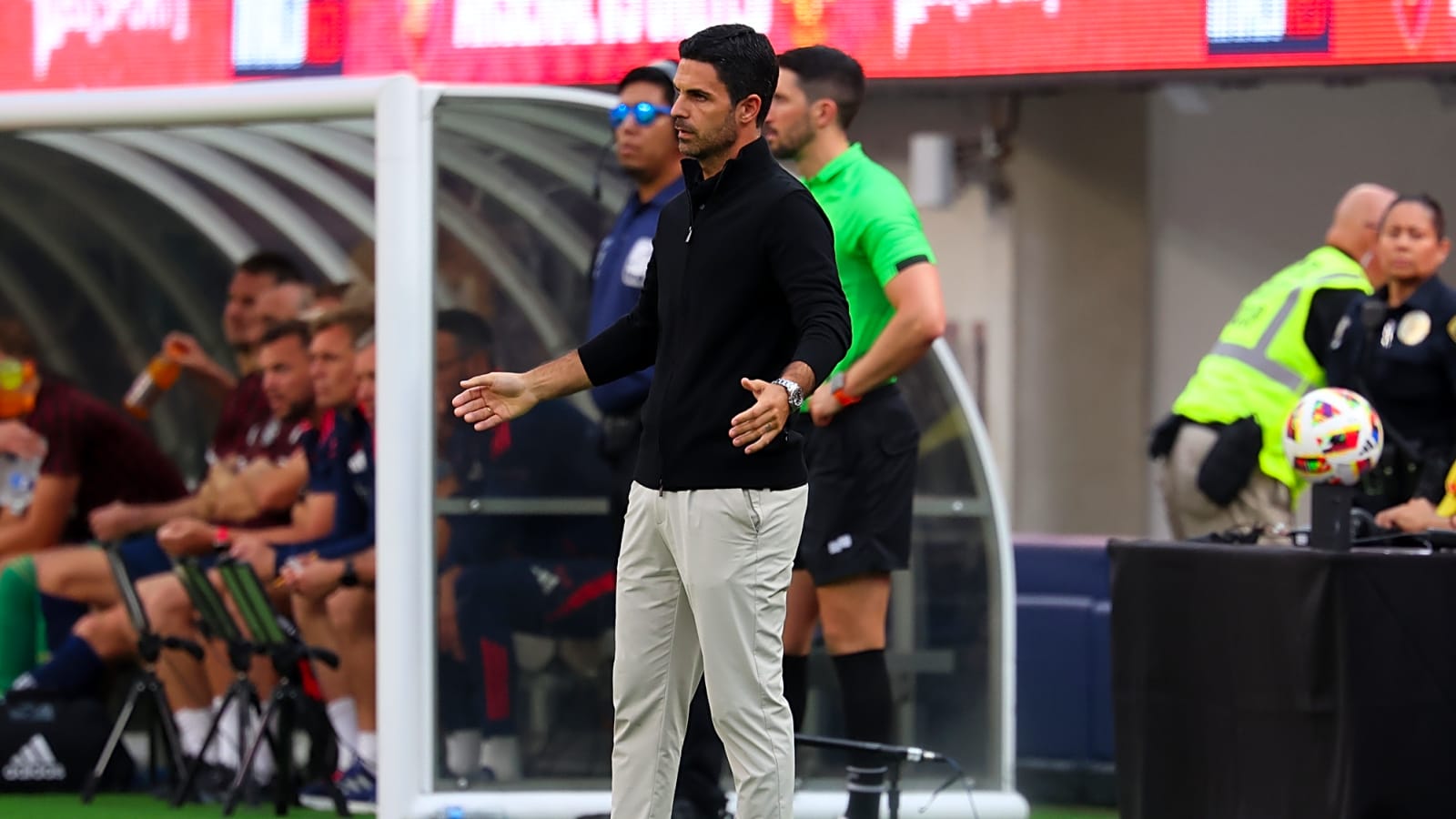 Will Arteta be sacked if Arsenal still goes trophyless?