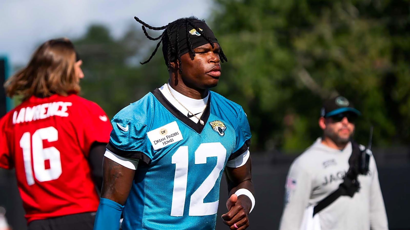 Jaguars sign No. 2 pick Travis Hunter to historic rookie deal