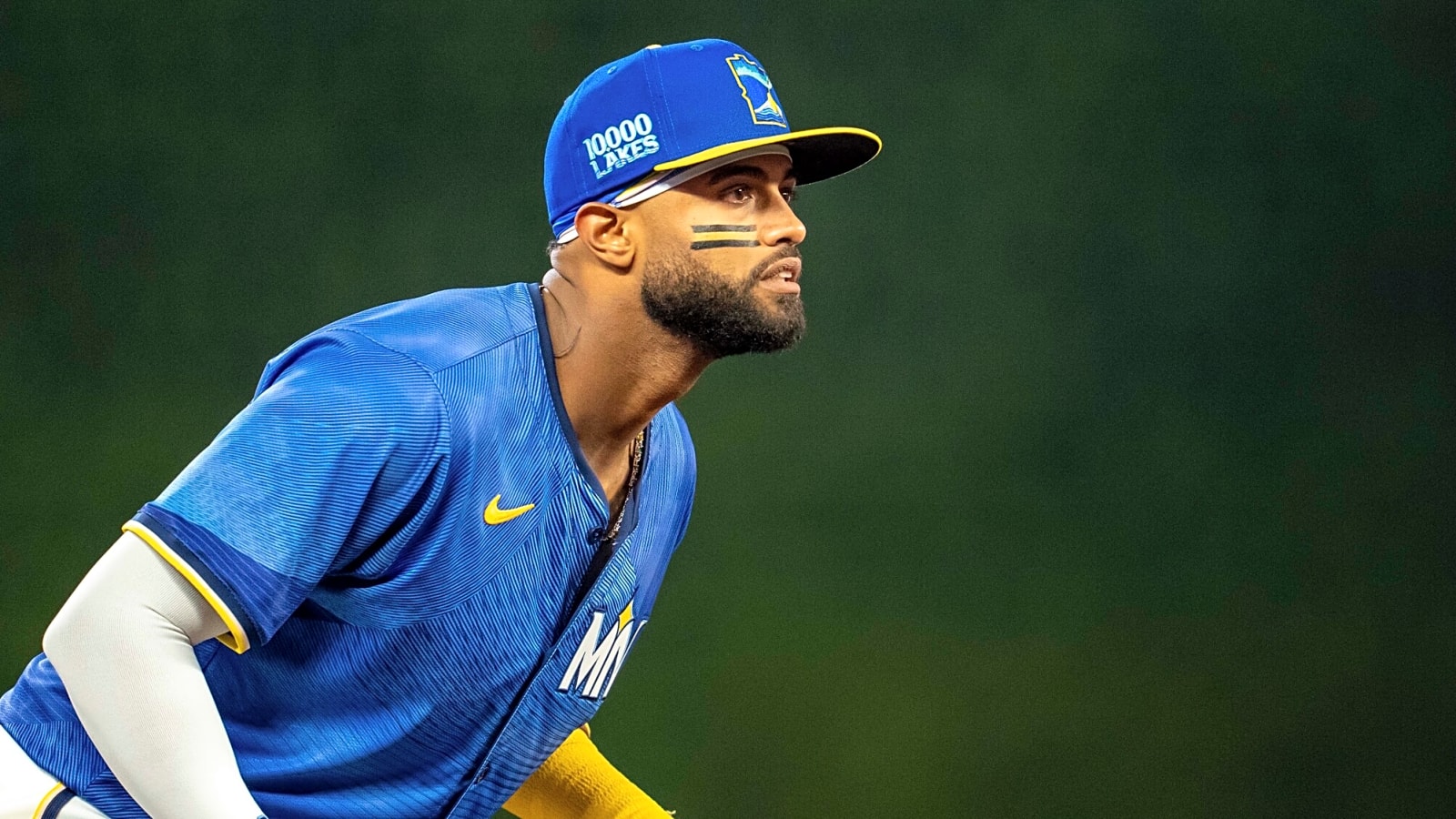 Twins reinstate Willi Castro and Royce Lewis, option Edouard Julien and Mickey Gasper
