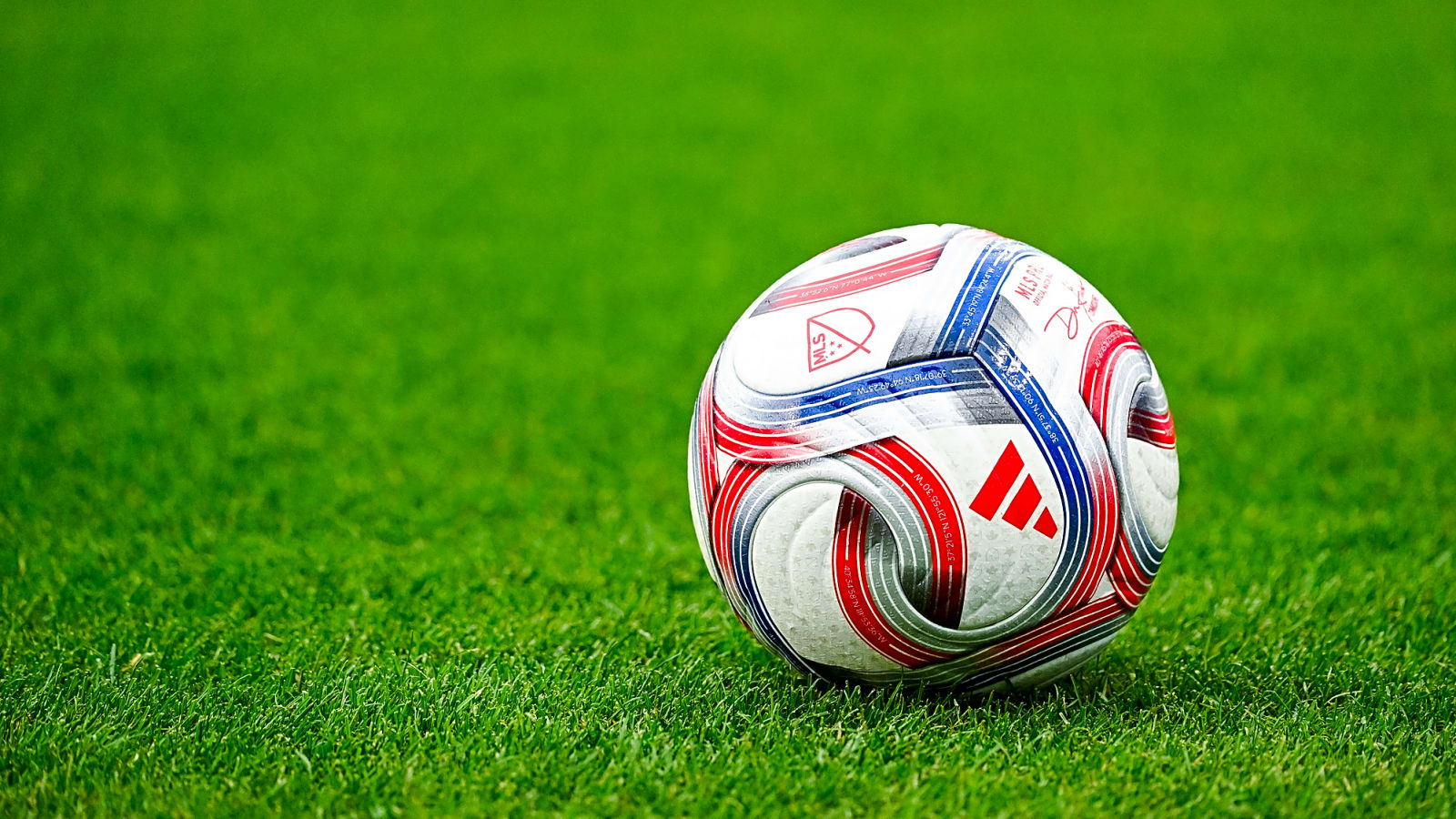 Sunderland player searching for new club after summer exit green light