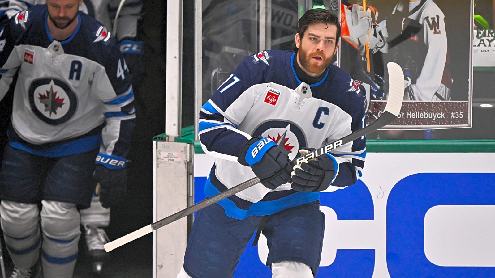 Jets' Adam Lowry underwent hip surgery, out 5-6 months