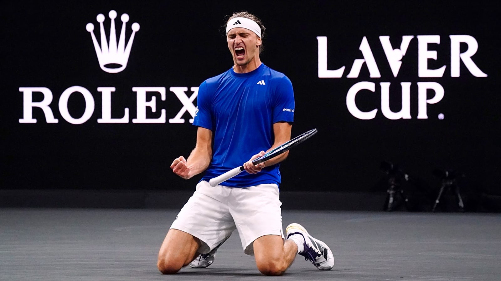 ATP China Open Round-Up: Zverev and Medvedev set up quarter-final clash as Italian pair pick up contrasting results