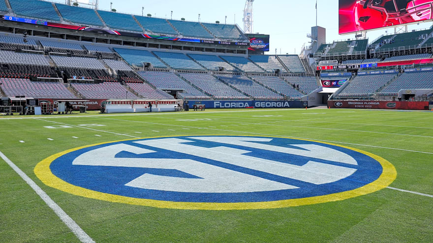 Can you name the top 15 passers in SEC history?