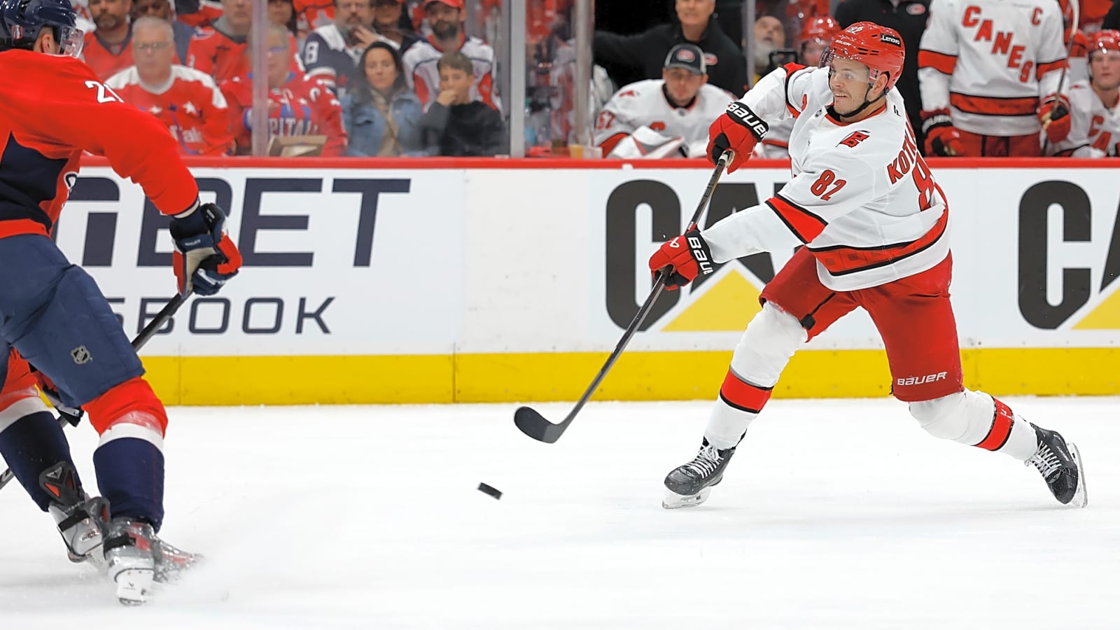 Jesperi Kotkaniemi: 'Teams have called Carolina regarding his availability'