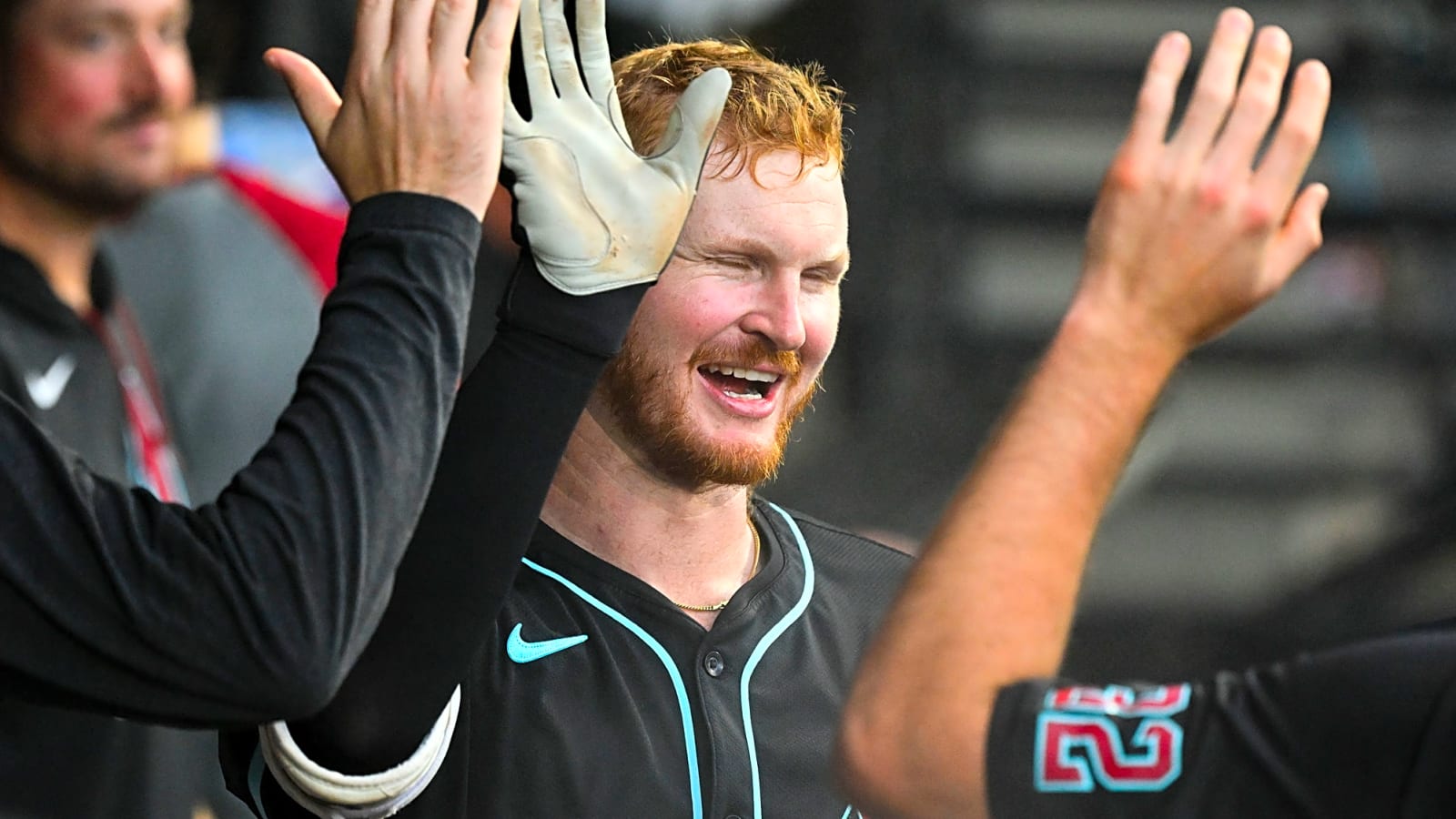 Diamondbacks place Pavin Smith on IL