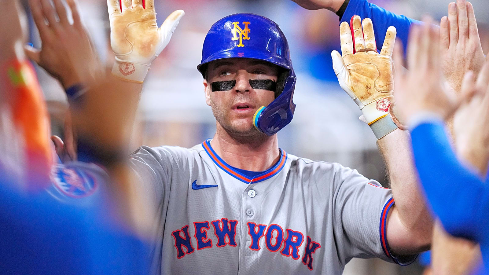 Pete Alonso has signed with a new team