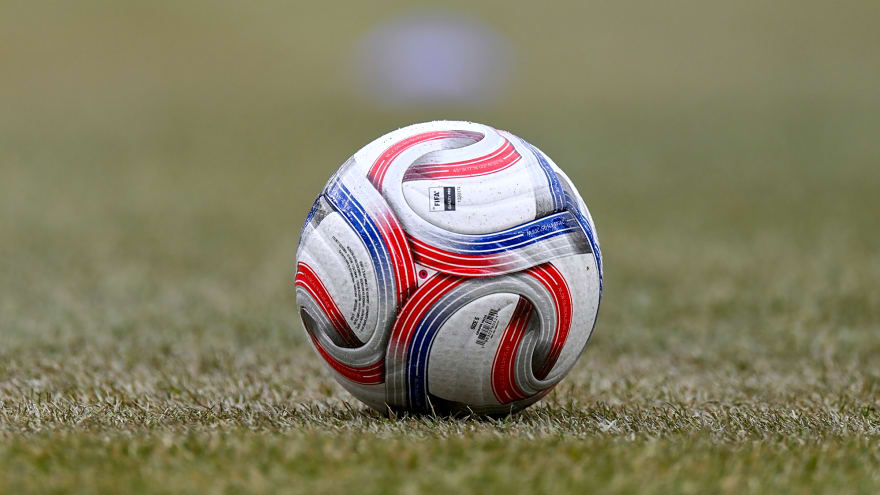 Man United discuss swap deal to sign 29-year-old long time target in summer